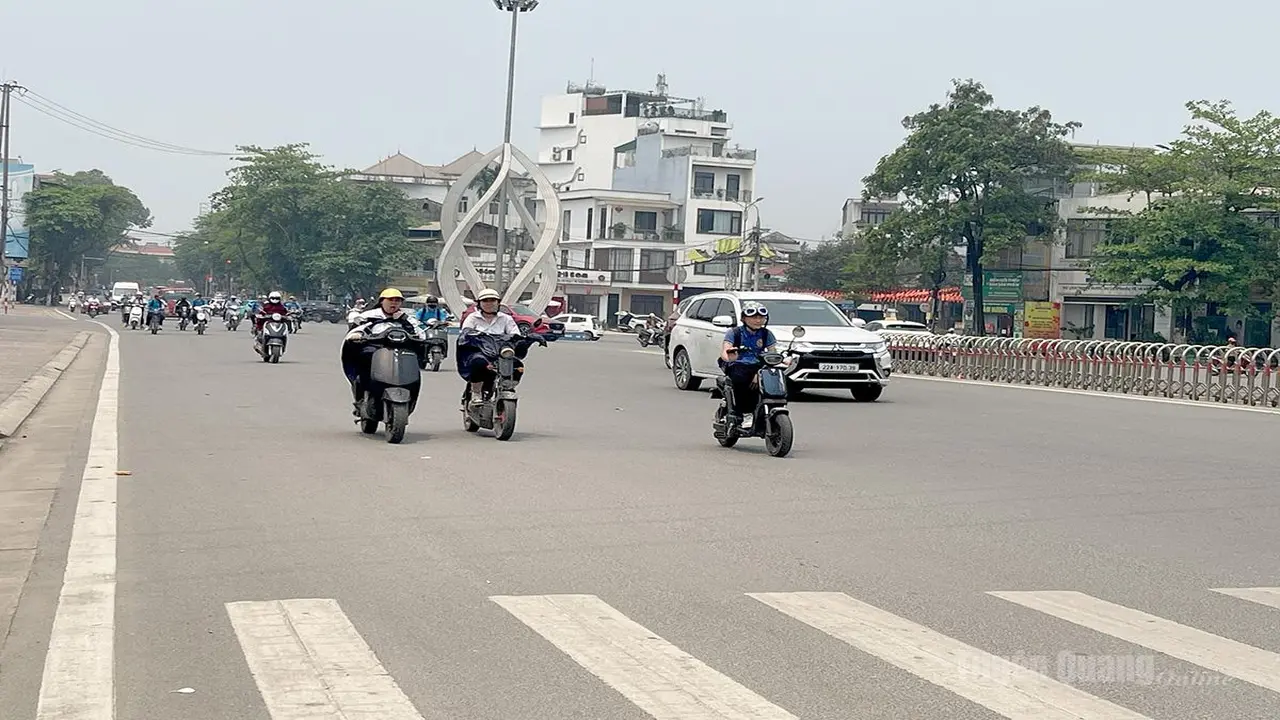 موجة الحر تواصل تأثيرها على البلاد حتى منتصف شهر أبريل المقبل